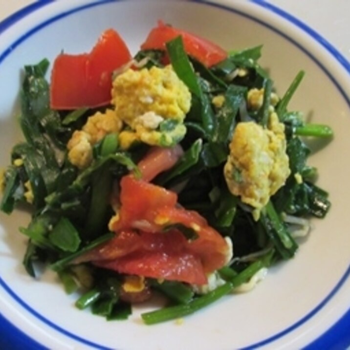 野菜をたっぷり食べよう!ニラと空芯菜のトマト炒め